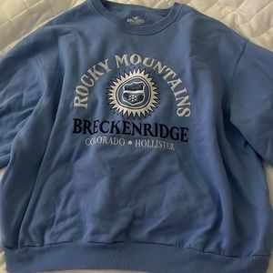 oversized blue sweatshirt